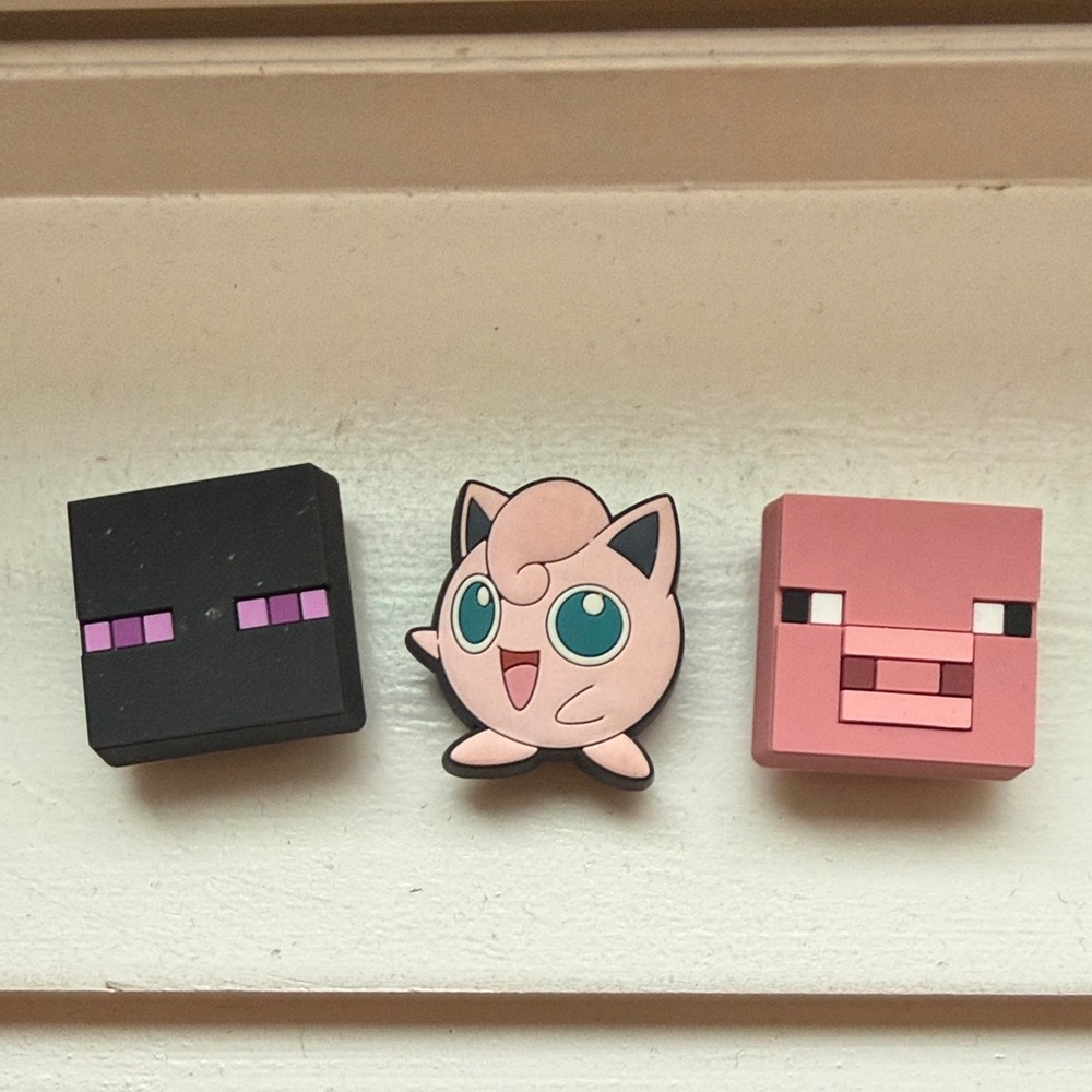 CROCS Jibbitz Minecraft Enderman Pink Pig, Pokémon Jigglypuff Charms